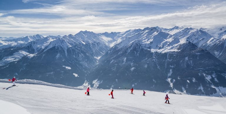 Read more about the article The Best Ski Resorts in Colorado, 2023/2024